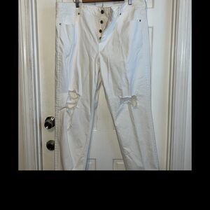 American Eagle TomGirl distressed knee jeans